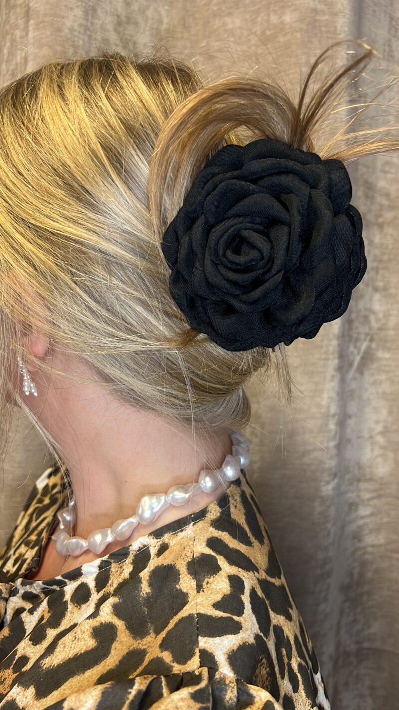 HAIR CALW WITH FLOWER