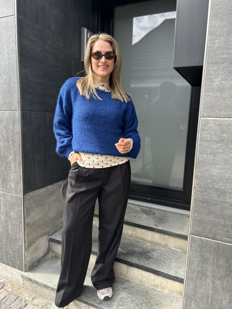 STRIK & CARDIGANS