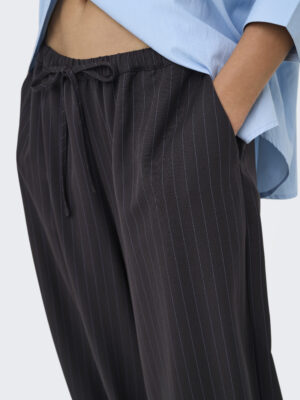 JDYPALOMA MW PINESTRIPE LOOSE PANT WVN - Billede 2